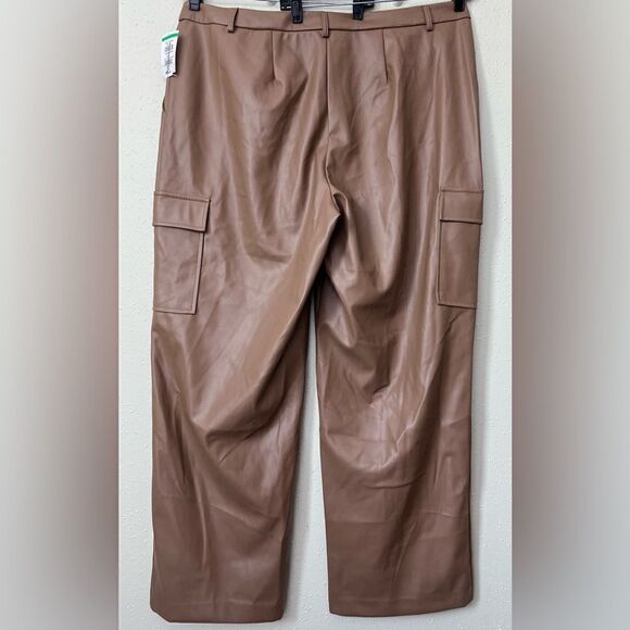 099 NWOT Halogen® Wide Leg Faux Leather Cargo Pants Size XXL - Picture 5 of 12